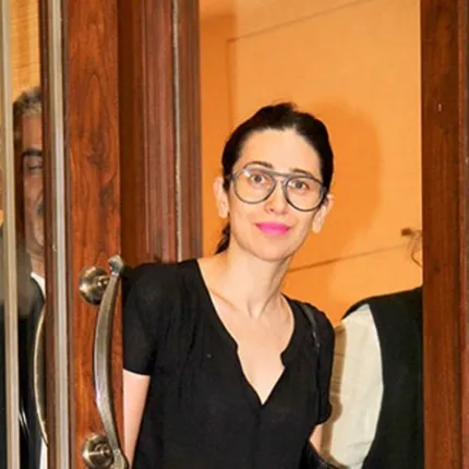 କରିସ୍ମା କପୁରଙ୍କ ଏହି ଫଟୋ ଅନେକ କିଛି କହୁଛି