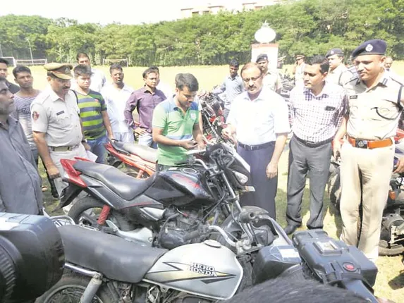 ୪୬ ଜଣ ଫେରି ପାଇଲେ ବାଇକ୍‌, ମୋବାଇଲ୍‌ ଓ ଲାପ୍‌ଟପ୍‌