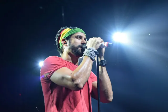 ରାଜଧାନୀରେ ଫରହାନ୍‌ କ୍ରେଜ୍‌