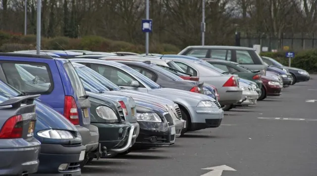 କାର୍‌ ଉପରେ ବିପୁଳ ରିହାତି: ୩୫ ହଜାରରୁ ୯ ଲକ୍ଷ ଟଙ୍କା ପର୍ଯ୍ୟନ୍ତ ରିହାତି