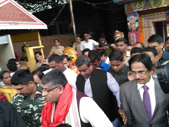 ଶ୍ରୀଲିଙ୍ଗରାଜଙ୍କୁ ଦର୍ଶନ କଲେ କେନ୍ଦ୍ରମନ୍ତ୍ରୀ