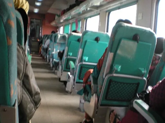 ଏଚଡି ସିଷ୍ଟମ, ଓ୍ଵାଇଫାଇ ସୁବିଧା ଓ ସ୍ୱୟଂ ଚାଳିତ ଡୋର ସହିତ ଦିଲ୍ଲୀ-କାଠଗୋଦାମ ଟ୍ରେନ୍‌ର ହେଲା ଶୁଭାରମ୍ଭ