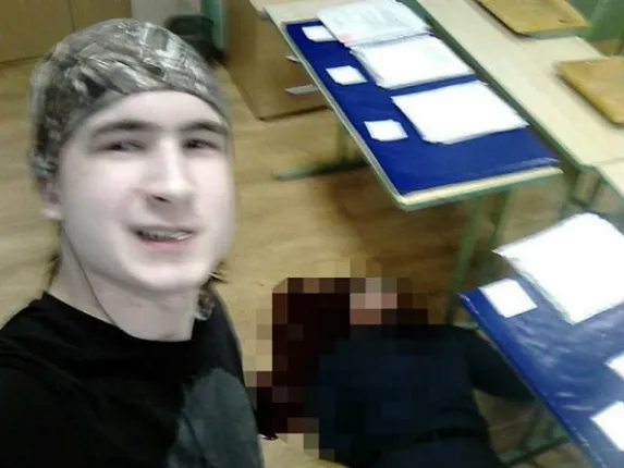 ନୀଳ ତିମି ପରେ ‘ଡେଥ ଗେମ୍‌’: ଶିକ୍ଷକଙ୍କୁ ହତ୍ୟା କରିବା ପରେ ଛାତ୍ର ସେଲଫି ନେଇ କଲା ଆତ୍ମହତ୍ୟା