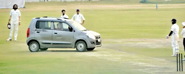 ରଣଜୀ ଟ୍ରଫି ମ୍ୟାଚ ସମୟରେ ମଦ୍ୟପ ଡ୍ରାଇଭର ପିଚ ଉପରକୁ ଗାଡି ମଡାଇବା ଘଟଣାରେ ଚାଳକ ଗିରଫ