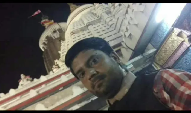 ପୁଣି ଥରେ ଶ୍ରୀମନ୍ଦିରରେ ସେଲଫି ଉଠାଇବା ଘଟଣା: ଅଡୁଆରେ ପଡ଼ିଲେ ଭକ୍ତ