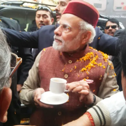 ୨୦ ବର୍ଷ ତଳେ ଶିମ୍‌ଲାରେ ଯେଉଁଠି କଫି ପିଉଥିଲେ, ପୁଣି ସେଠାରେ କଫିର ସ୍ୱାଦ ନେଲେ ମୋଦି