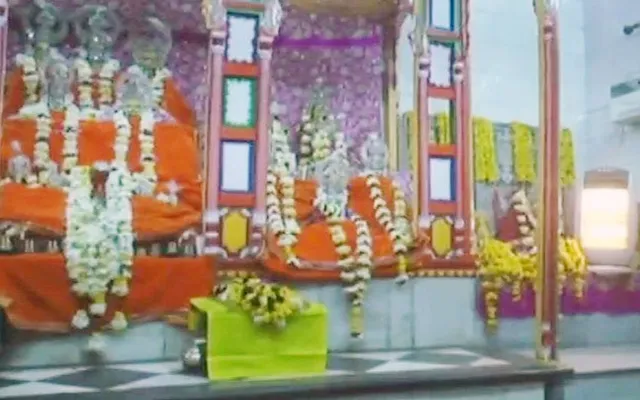 ଉଷୁମ ପାଣିରେ ଦିଅଁଙ୍କ ଜଳାଭିଷେକ ପାଇଁ ଅଯୋଧ୍ୟାର ବଡ଼ା ସ୍ଥାନ ମନ୍ଦିରରେ ଲାଗିଲା ହିଟର୍‌