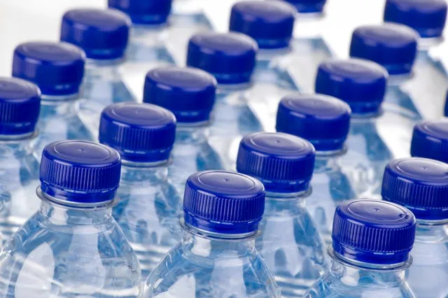 କେତେ ନିରାପଦ ପ୍ଲାଷ୍ଟିକ ବୋତଲ ପାଣି ? ଏହି ରିପୋର୍ଟ ପଢିଲେ ଚମକି ପଡିବେ