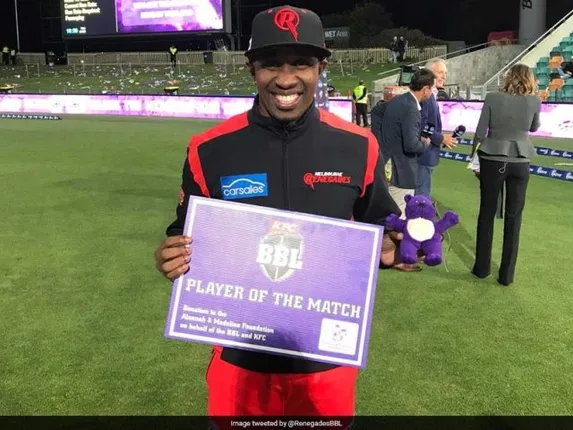 ୪୦୦ ଟେ୍ଵଣ୍ଟି-୨୦ ଓ୍ଵିକେଟ୍‌ ନେବାରେ ବ୍ରାଭୋ ପ୍ରଥମ