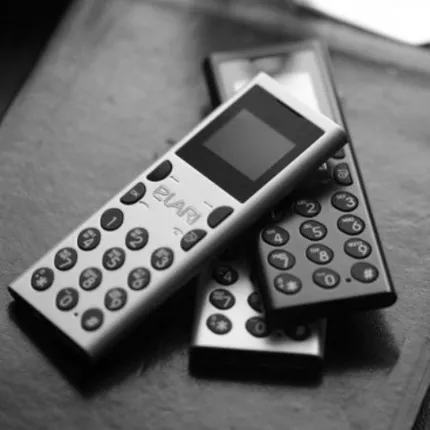 ଇଲାରି ଆଣିଲା ‘ନାନୋ ଫୋନ୍‌ ସି’