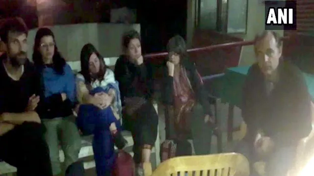 ମିର୍ଜାପୁରରେ ଫରାସୀ ପର୍ଯ୍ୟଟକଙ୍କୁ ଆକ୍ରମଣ, ଅସଦାଚରଣ