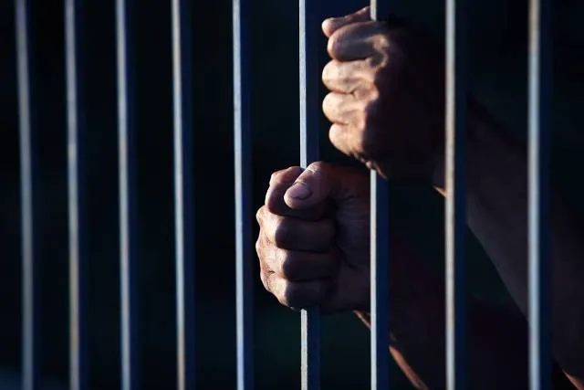 ବାପା ଝିଅଙ୍କୁ ୩ ବର୍ଷ ଜେଲ୍‌, ଜରିମାନା