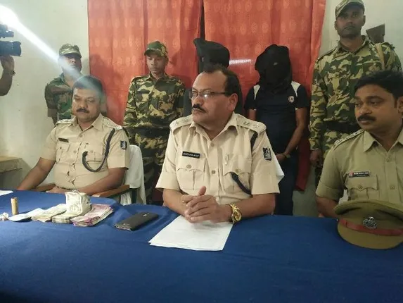 ଘରୋଇ ଫାଇନାନ୍ସ କର୍ମଚାରୀଙ୍କୁ ଗୁଳି କରି ଟଙ୍କା ଲୁଟ୍‌ : ୨ ରାଜପଥ ଲୁଟେରା ଗିରଫ