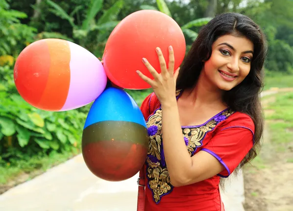 ଆର ବର୍ଷକୁ ରହିଲେ ଏହି ବଙ୍ଗୀୟ ନାୟିକା