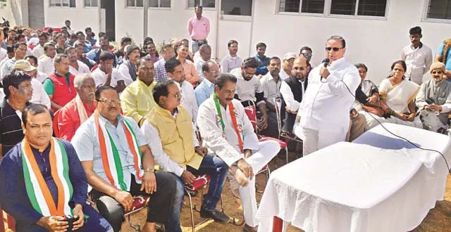 ଦଳୀୟ ପ୍ରତିଷ୍ଠା ଦିବସରେ ନିରଂଜନଙ୍କ କ୍ଷୋଭ : କିଛି ଅକର୍ମା ଦଳରେ ରହି କ୍ଷତି କରୁଛନ୍ତି