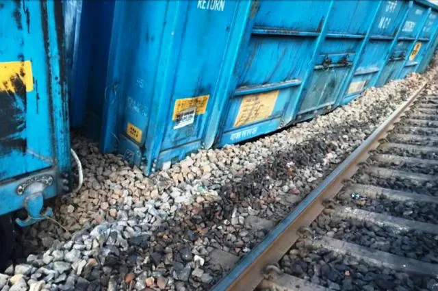 କୋରାପୁଟ: ମାଲଗାଡ଼ିର ୬ ବଗି ଲାଇନଚ୍ୟୁତ, ଟ୍ରେନ୍‌ ଚଳାଚଳ ବାଧାପ୍ରାପ୍ତ