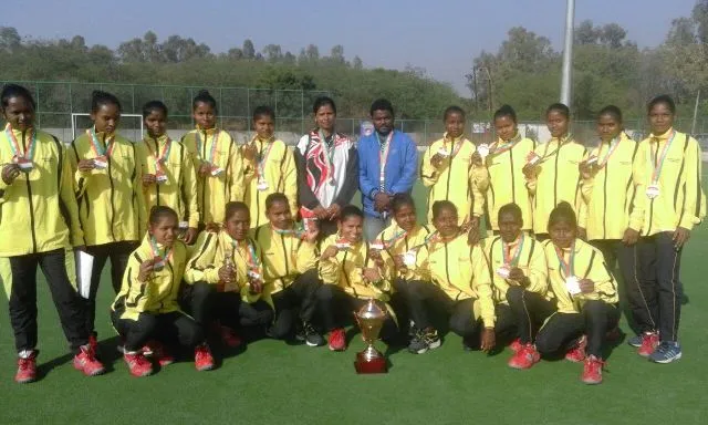 ଜାତୀୟ ହକି ଗାଙ୍ଗପୁର ବାଳିକାଙ୍କୁ କାଂସ୍ୟ