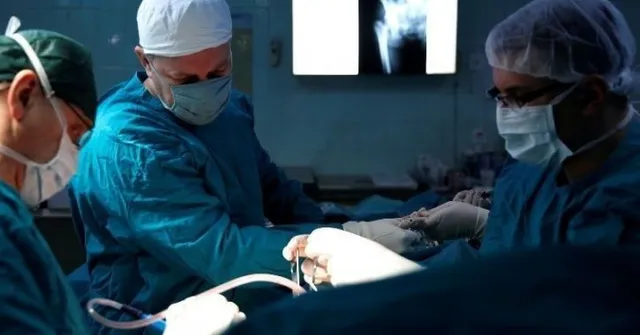 ଅସ୍ତ୍ରୋପଚାର ସମୟରେ ମହିଳାଙ୍କ ପେଟରେ ରହିଯାଇଥିଲା ୯ଇଞ୍ଚର କତୁରୀ