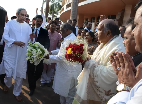 ଆଦର୍ଶ ମୁଖ୍ୟମନ୍ତ୍ରୀ ପୁରସ୍କାର ପାଇ ଫେରିବା ପରେ ଭୁବନେଶ୍ୱରରେ ମୁଖ୍ୟମନ୍ତ୍ରୀଙ୍କୁ ସମ୍ବର୍ଦ୍ଧନା