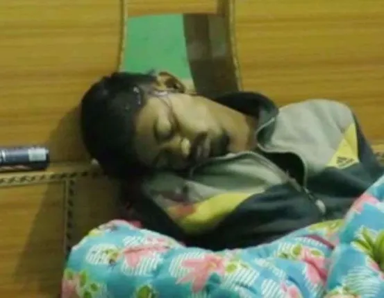 ଭିଡିଓ କଲ କରି ପ୍ରେମିକା ସାମ୍ନାରେ ନିଜ ମୁଣ୍ଡରେ ଗୁଳି ଫୁଟାଇ ଆତ୍ମହତ୍ୟା କଲା ପ୍ରେମିକ