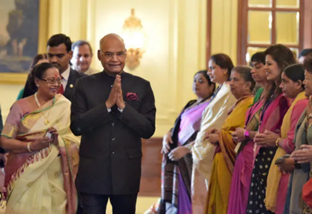 ରାଷ୍ଟ୍ରପତିଙ୍କ ଦ୍ୱାରା ସମ୍ମାନିତ ହେଲେ ପ୍ରଥମ ଦୃଷ୍ଟିହୀନ ମହିଳା ଆଇଏଫଏସ ଅଫିସର, ଶୁଣି ଶୁଣି ପାଠ ମନେ ରଖି ଦେଉଥିଲେ ପରୀକ୍ଷା