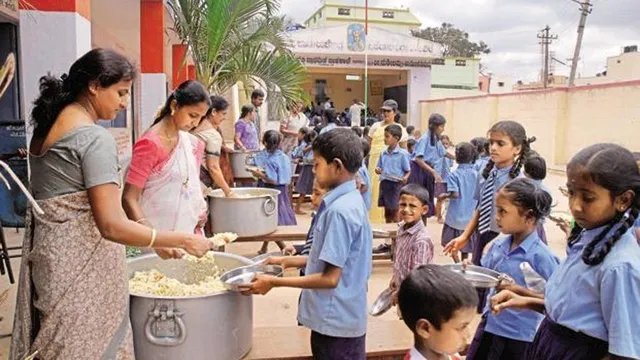 କେରଳ: ସ୍କୁଲ୍‌ରେ ମଧ୍ୟାହ୍ନ ଭୋଜନ ଖାଇ ୧୨୦ ପିଲା ଅସୁସ୍ଥ
