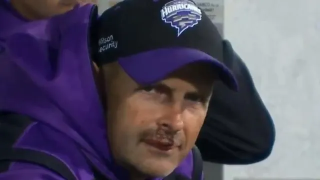 କର୍ଷ୍ଟେନଙ୍କ ଦାନ୍ତ ଭାଙ୍ଗିଲା