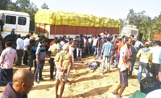 ଅଧୁରା ରହିଲା ତାରିଣୀ ଦର୍ଶନ : ଟ୍ରଲର ଚକା ତଳେ ଗଲା ତିନି ଜୀବନ