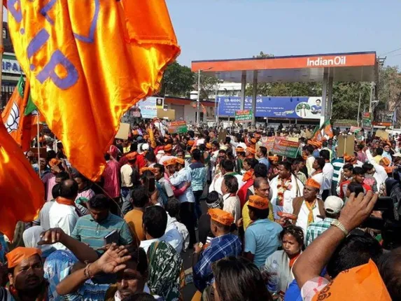 ସିଏମ୍‌ସି କାର୍ଯ୍ୟାଳୟ ଘେରାଉ ବେଳେ ପୁଲିସ-ବିଜେପି କର୍ମୀ ମୁହାଁମୁହିଁ : ଅତିରିକ୍ତ ଡିସିପିଙ୍କ ସମେତ ୪ ପୁଲିସ ଆହତ