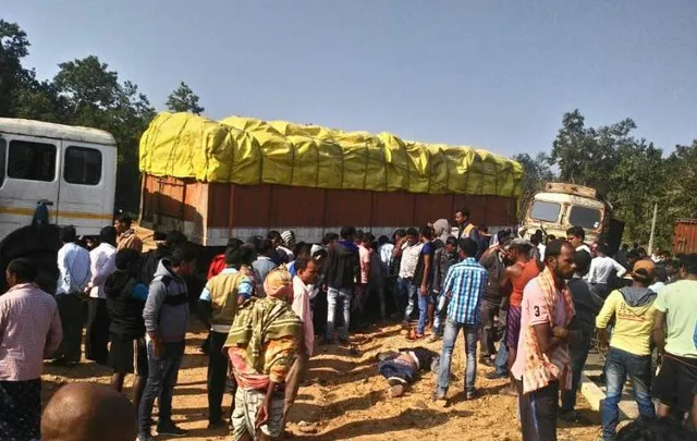 ଆନନ୍ଦପୁର: ବାଇକ୍‌-ଟ୍ରଲର୍‌ ଧକ୍କା; ୩ ମୃତ