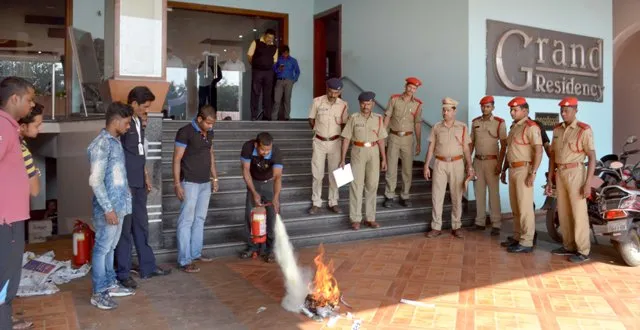 ହୋଟେଲ୍‌, ସପିଂ ମଲ୍‌ରେ ନାହିଁ ଅଗ୍ନି ନିରାପତ୍ତା : କଟକର ୧୨ଟି ସ୍ଥାନରେ ଚଢଉ