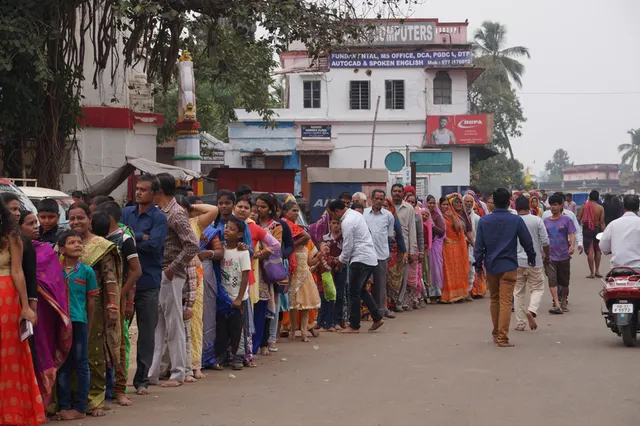 ଲିଙ୍ଗରାଜ ମନ୍ଦିରରେ ନୂଆବର୍ଷ ଉପଲକ୍ଷେ ଭକ୍ତ ଓ ଶ୍ରଦ୍ଧାଳୁଙ୍କ ଭିଡ଼