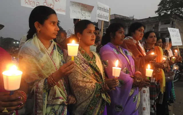 କୁନ୍ଦୁଲୀ ପୀଡ଼ିତାଙ୍କ ପାଇଁ ଏକାମ୍ର ମହିଳା ପରିଷଦ ପକ୍ଷରୁ ମହମବତୀ ଶୋଭାଯାତ୍ରା