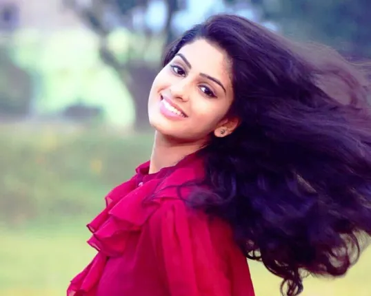 ‘ଲୈଲା ଓ ଲୈଲା’ର ସୁଟିଂ ବେଳେ ଏକ ନିଶ୍ଚିତ ଦୁର୍ଘଟଣାରୁ ଅଳ୍ପକେ ବର୍ତ୍ତି ଯାଇଥିଲି : ସନ୍‌ମିରା