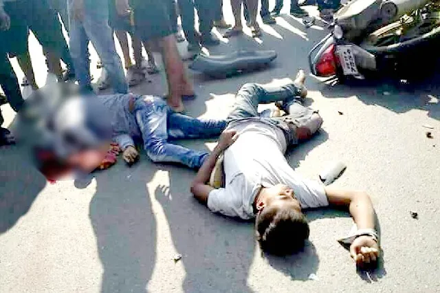 ଟ୍ରେଲର ଧକ୍କାରେ ୨ ବାଇକ୍‌ ଆରୋହୀ ମୃତ