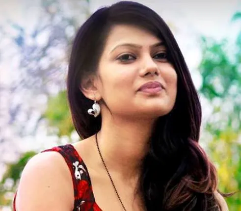 ଫେରୁଛନ୍ତି ‘ହେଲୋ’ର ନାୟିକା