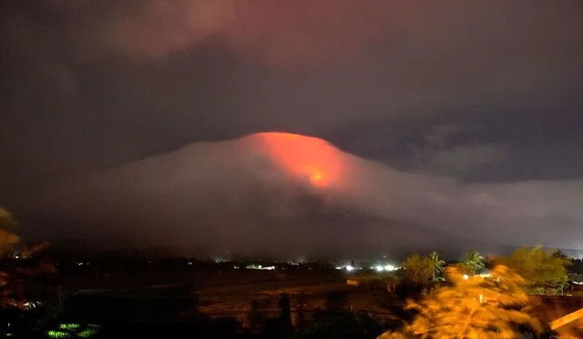 ଫିଲିପାଇନ୍ସରେ ଆଗ୍ନେୟ ଉଦ୍‌ଗୀରଣ:ଘର ଛାଡ଼ିିଲେ ୧୨ ହଜାର ବାସିନ୍ଦା