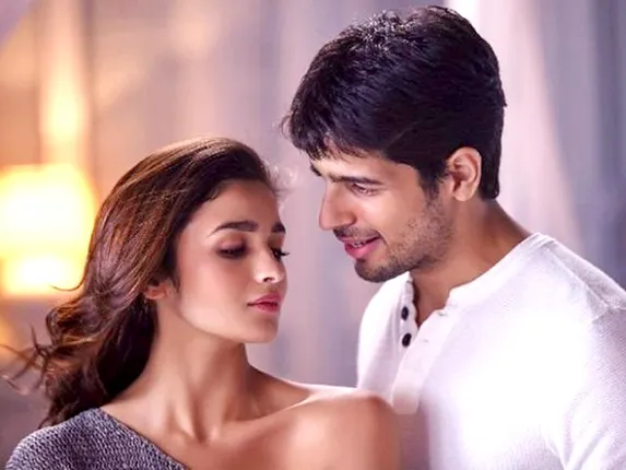 ସିଦ୍ଧାର୍ଥ ଜନ୍ମଦିନ ମନାଉଥିବା ବେଳେ ତଥାକଥିତ ପ୍ରେମିକା ଆଲିଆ କରୁଥିଲେ...