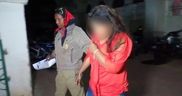 ଏଟିଏମ୍‌ କାର୍ଡ ଲୁଟ୍‌ ଉଦ୍ୟମ : ଧରାପଡ଼ିଲେ ଯୁବତୀ