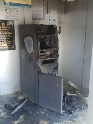 ଲୁଟ୍‌ ବେଳେ ଜଳିଗଲା ଏଟିଏମ୍‌ 