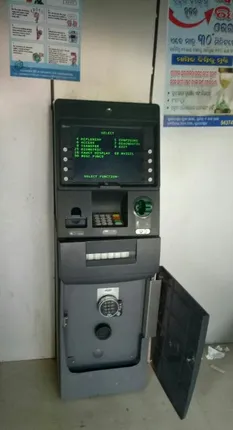 ଏଟିଏମ୍‌ ମେସିନ୍‌ କାଟି ଲୁଟ୍‌ ଉଦ୍ୟମ; ଯୁବକ ଗିରଫ