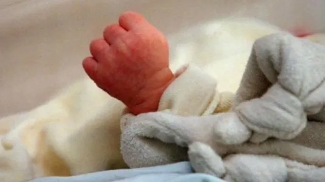 ସ୍ୱାମୀର ଚିକିତ୍ସା ପାଇଁ ନବଜାତ ଶିଶୁକୁ ବିକ୍ରି କଲା ମା’