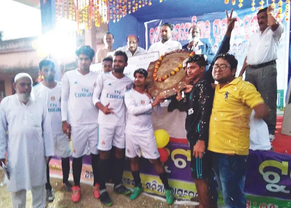 ଜଗବନ୍ଧୁ ସ୍ମାରକୀ ଫୁଟ୍‌ବଲ: ଆକା ବିଜେତା