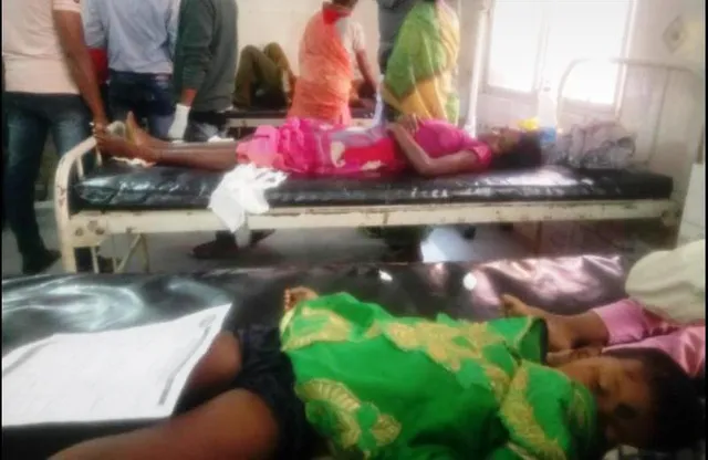 ବୁର୍ଲା: ଲୋକଙ୍କ ଉପରେ  ଚଢ଼ିଗଲା କାର, ଜଣେ ମୃତ, ୫ ଗୁରୁତର