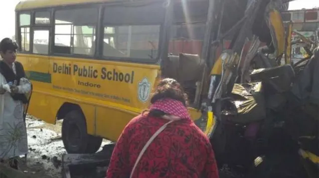 ସ୍କୁଲ ବସ-ଟ୍ରକ ମଧ୍ୟରେ ଧକ୍କା, ଡ୍ରାଇଭର ଓ ୫ ଶିଶୁଙ୍କ ମୃତ୍ୟୁ