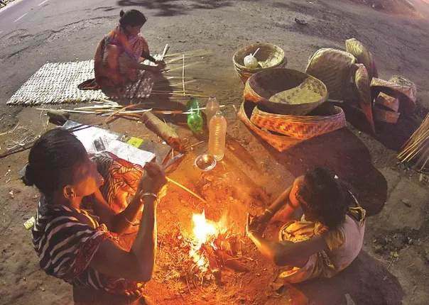 ଆହୁରି ଥରାଇବ ଶୀତ