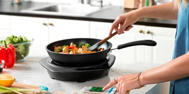 ରାନ୍ଧିବାବେଳେ କେଉଁ ସମୟରେ ଲୁଣ ପକାଇବା ଉଚିତ ?