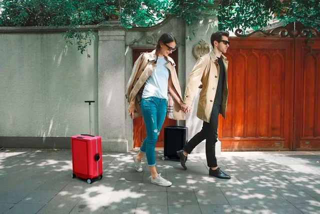 ଏଣିକି ଯାତ୍ରା ସମୟରେ ବୋହିବାକୁ ପଡ଼ିବ ନାହିଁ ସୁଟକେସ୍‌, ଚେହେରା ଦେଖି ଆପଣାଛାଏଁ ଚାଲିବ