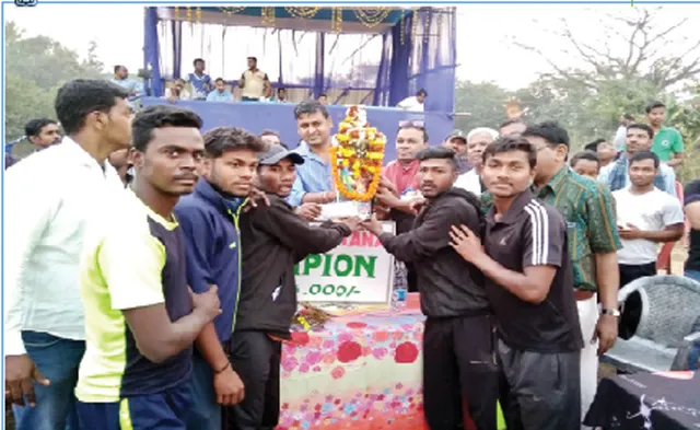 ଯୁଗଜ୍ୟୋତି କ୍ରିକେଟ୍‌: କ୍ରାଉନ୍‌କୁ ମୁକୁଟ