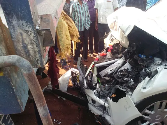 ଯାଜପୁର: ଟ୍ରକକୁ ପଛପଟୁ ଧକ୍କା ଦେଲା କାର ଚୁରମାର୍, ୪ ଗୁରୁତର